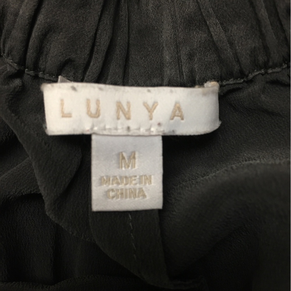 LUNYA 100% Silk Pajama Set Medium Shorts Tank Top Gray Super Soft - Picture 10 of 13